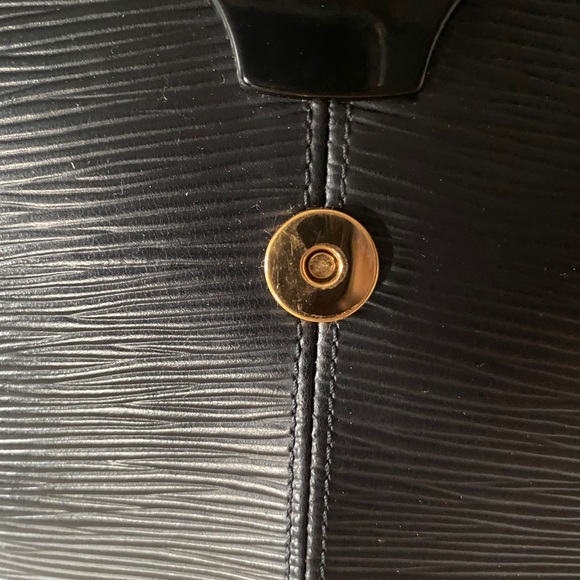 Louis Vuitton Reverie Epi Black Leather - Picture 13 of 14